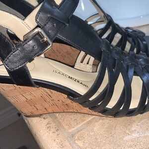 Isaac Mizrahi black wedges new